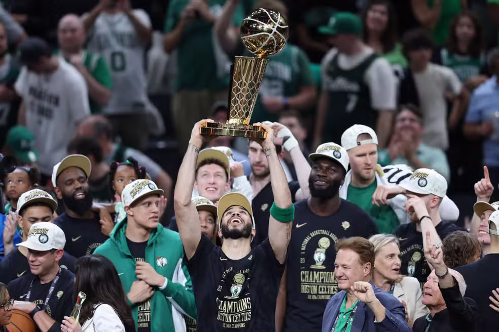 Depois de mais de 10 anos a NBA fica verde pela 18ª vez!!